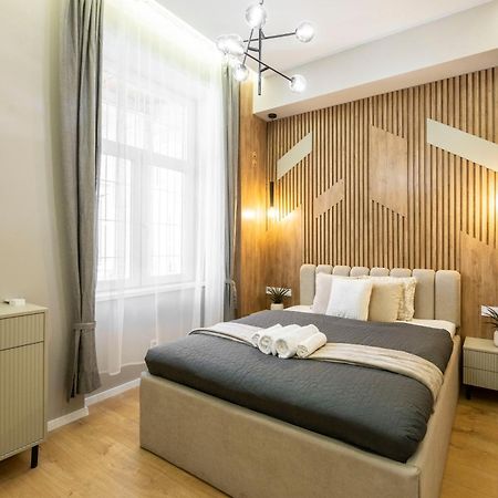 Exclusive N' Spacious Elizabeth Central Suite Budapest Exterior photo