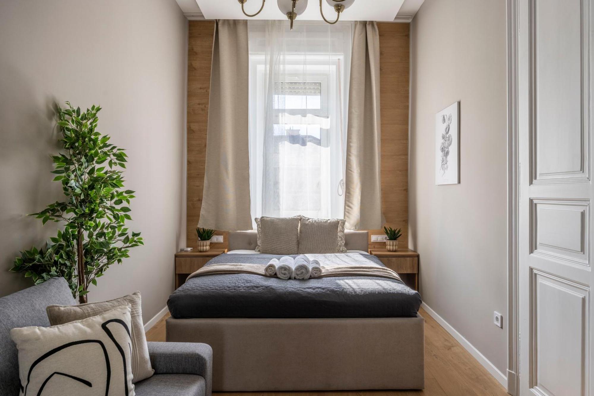 Exclusive N' Spacious Elizabeth Central Suite Budapest Exterior photo